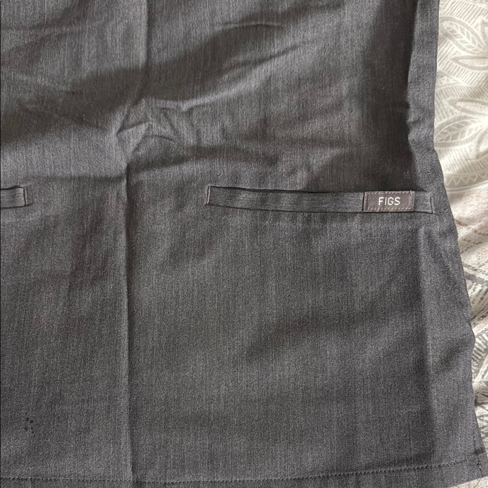 FIGS Three-Pocket Scrubs Top - Picture 3 of 5